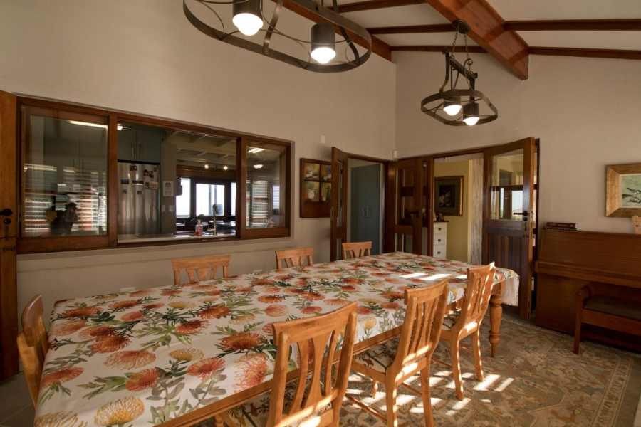 5 Bedroom Property for Sale in Outeniqua Strand Western Cape